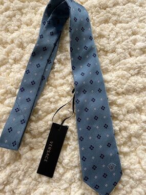 Versace Sky Blue Silk Tie with Navy Floral Motif.  NWT
